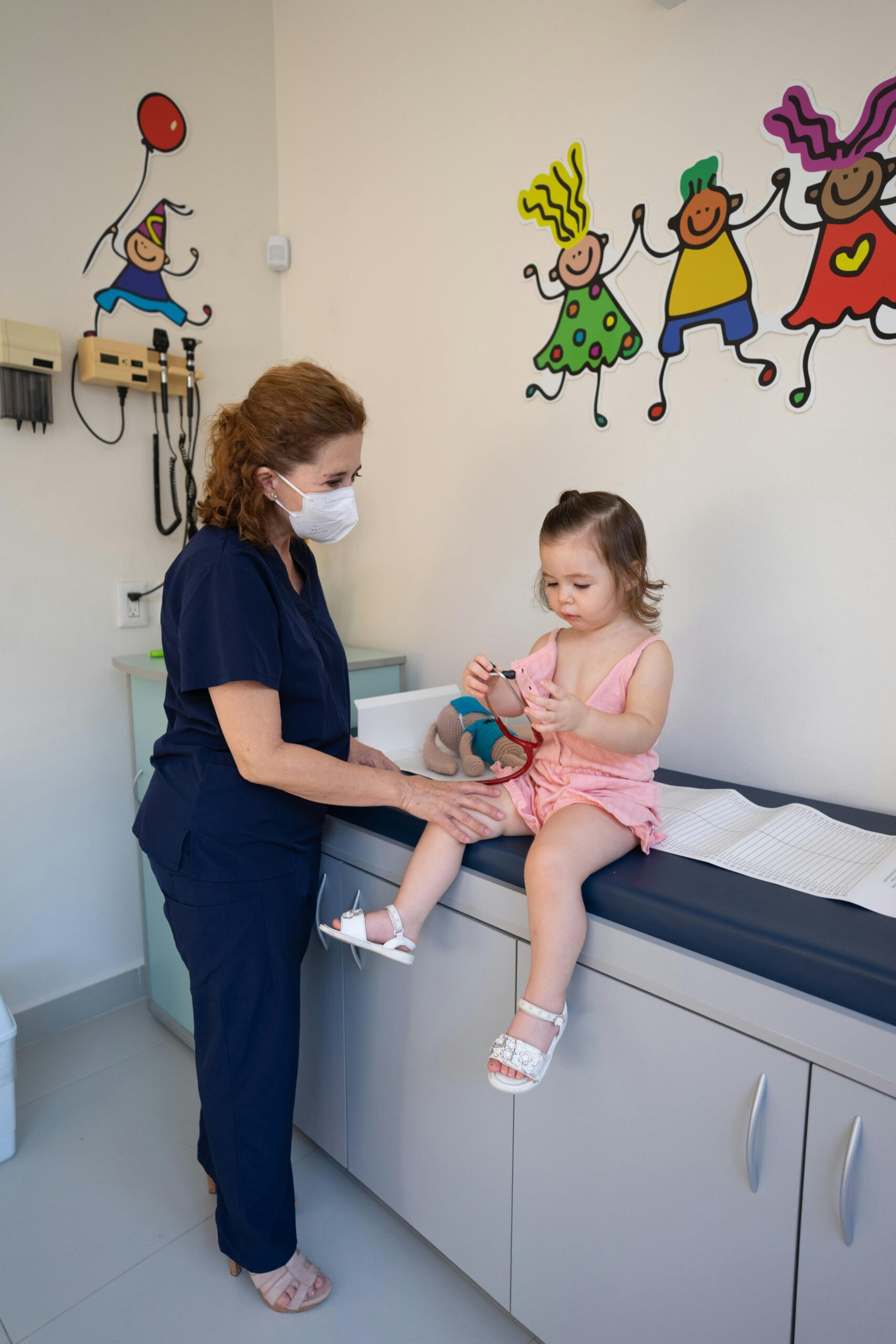 Pediatric nurse providing in-home care for child in Philadelphia and Bucks County